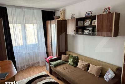 Apartament cu 3 camere decomandat în Ciurea