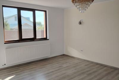 Casă cu 4 camere în Odaia Manolache - 7