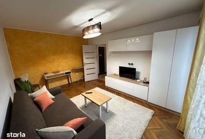 Apartament cu 2 camere decomandat în Calea București