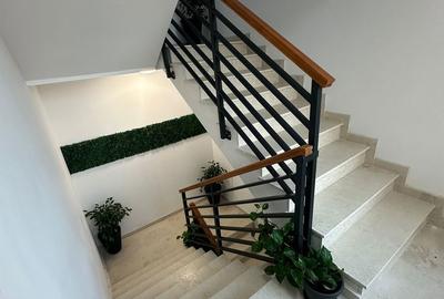 Apartament cu 6 camere în Central - 13