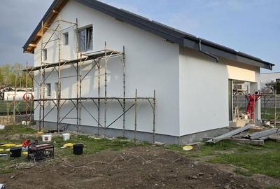 Casă cu 3 camere cu Canalizare în Central - 7
