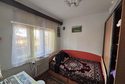 Casă cu 3 camere în Central