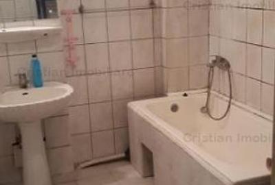 Casă cu 7 camere cu Canalizare în Central - 26