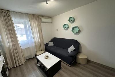 Apartament cu 2 camere semidecomandat, mobilat în Terezian
