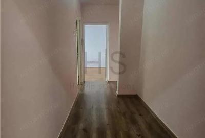 Apartament 3 Camere, Central, Decomandat, etaj 1 - 7