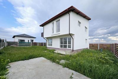 Casă cu 4 camere cu Teren 300 Mp în Berceni