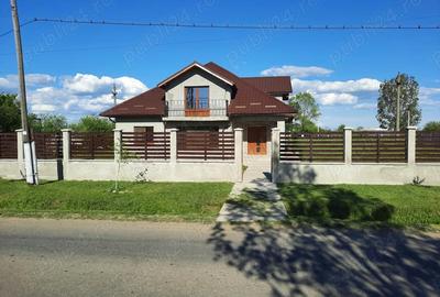 Casă cu 5 camere cu Teren 1644 Mp în Văcărești - 9