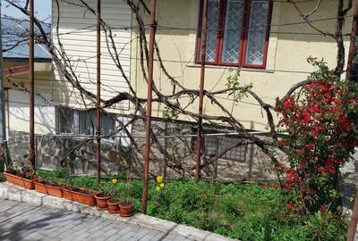 Casă cu 5 camere în Ștefan cel Mare