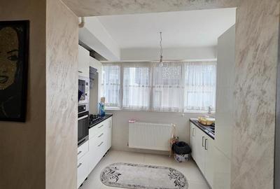 Apartament cu 3 camere decomandat în Apărătorii Patriei - 5