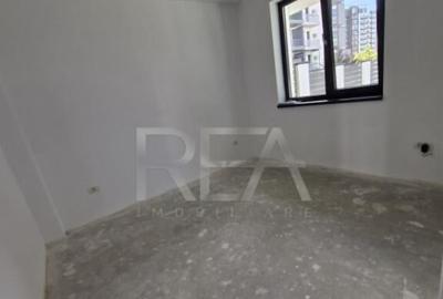 Duplex compus din doua case la 1,3 kilometri de sta?ia de - 33