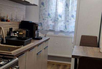 Apartament cu 3 camere decomandat în Central - 2