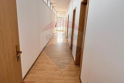 Spa?iu de birouri de 431mp in zona Kaufland Medias - 13