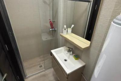 Apartament cu 3 camere semidecomandat în 9 Mai - 2