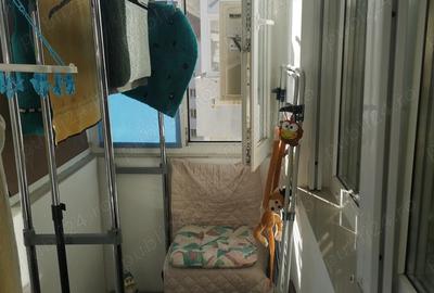 Proprietar, vand ap. 3 camere, 66.5 mp, decomandat, P. Neam?, renovat, curat, insorit - 4