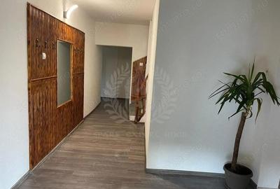 Casă cu 13 camere cu Teren 2400 Mp în Brebu - 6