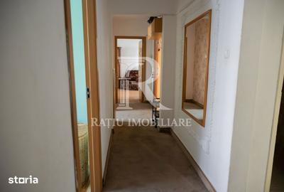 Apartament cu 3 camere decomandat în Decebal - 8
