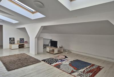 Apartament cu 3 camere semidecomandat, mobilat în Străulești