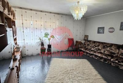 Casă cu 3 camere în Central