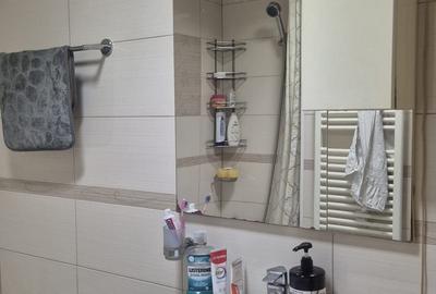 Apartament cu 3 camere decomandat în Petros - 4