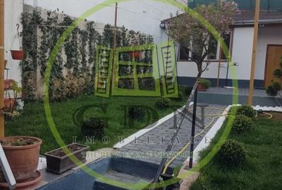 Casă individuală cu 4 camere cu Canalizare în Trei Stejari - 1