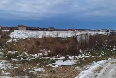 Teren de 531 mp, în Sânmartin - 2