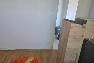 Vand apartament 3 camere in Deva, zona Scarisoara (Astoria), etaj 3, - 5