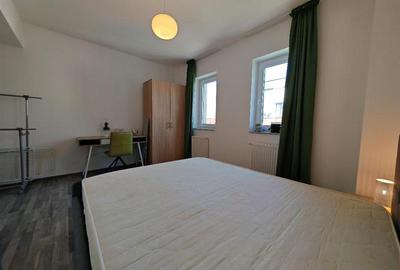 Apartament cu 2 camere decomandat, mobilat în Tractorul - 26