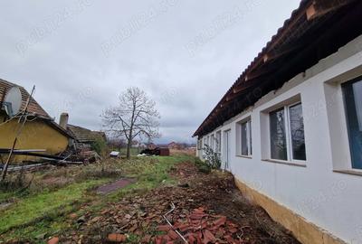 Spre vanzare 2 case in localitatea Alios timisoara - 1