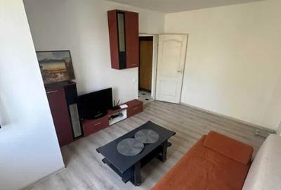 Apartament cu 3 camere semidecomandat, mobilat în Giurgiului