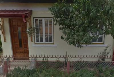 Casă cu 2 camere cu Teren 210 Mp în Nord