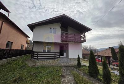 Vila de vacanta cu 4 camere de vanzare in Valea Doftanei - 20