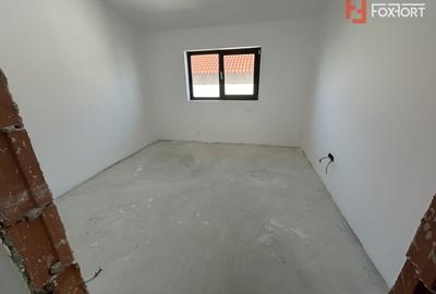 Duplex cu 5 camere cu Teren 300 Mp în Moșnița Nouă - 3