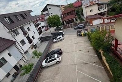Apartament cu 3 camere decomandat în Berceni - 9