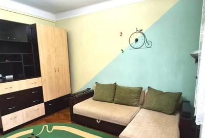 Apartament cu 3 camere decomandat în Capitale - 17