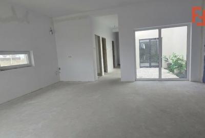 Duplex cu 4 camere cu Teren 330 Mp în Săcălaz - 2
