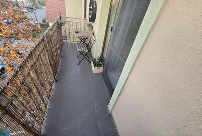 Mobilat si utilat. La asfalt. Zona linsitita - 10