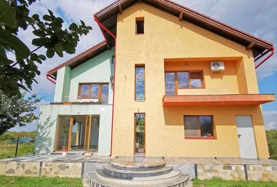 Casă cu 6 camere cu Teren 1012 Mp în Rudicica - 5