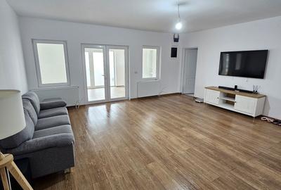 Casă cu 4 camere în Exterior Vest