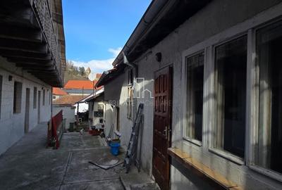 Casă individuală cu 13 camere cu Canalizare în Central - 28