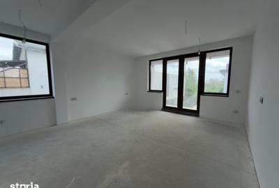 Casă cu 5 camere cu Teren 500 Mp în Central - 8