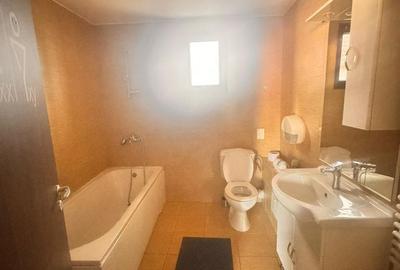 Casă cu 5 camere cu Teren 550 Mp în Zorilor - 2