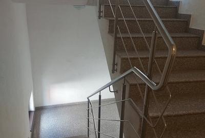 Apartament cu 3 camere decomandat în Berceni - 9