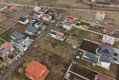 Teren intravilan de 925 mp în Vladimirescu - 13