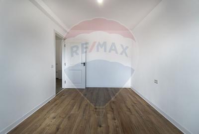 Casă cu 8 camere cu Teren 500 Mp în Tărlungeni - 36