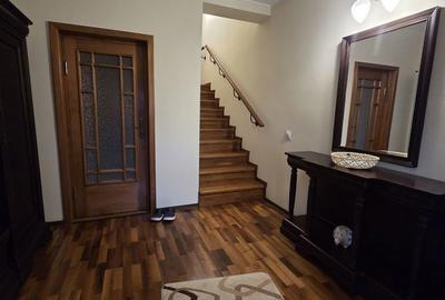 Apartament cu 5 camere decomandat în Buzaului - 12