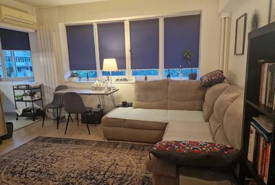 Apartament cu 3 camere semidecomandat în 1 Mai - 9