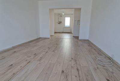 Apartament cu 3 camere decomandat în Central - 6