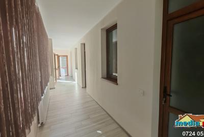 Casă individuală cu 5 camere cu Teren 686 Mp în Piața Centrală - 9