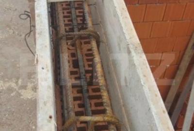 Casă cu 4 camere cu Teren 1000 Mp în Central - 2