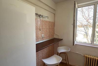 Apartament cu 2 camere decomandat în Sud